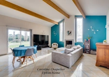 Maison 135m²,  4 chambres, 2 SDE, piscine, garage, panneaux solaires, climatisation, cheminée, isolation combles récente. 