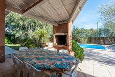 Maison de 172m², 3 chambres, bureau,, studio, 3 SDE, garage, piscine. 