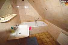 Immeuble à vendre BARR (67) : Immeuble mixte, commerce + logements.