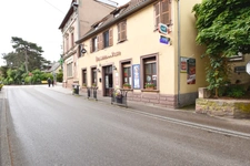 Fonds de commerce à vendre proche d' OBERNAI (67) : Bar Brasserie : 204 m2 - Terrasse - Parking ZB - proche centre ville.