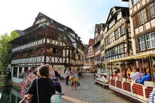 Fonds de commerce à vendre STRASBOURG (67) : Quartier Historique - 204 m2 - Emplaceement n° 1 ++ - Flux Touristes et Locaux - Loyer 10 000 € HT  