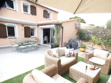Pinède. Maison 4 pièces 51 m² sur une parcelle de 130 m²