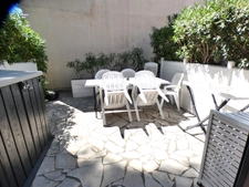 Pinède. Studio cabine loggia avec terrasse