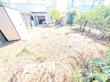 Pinède. Appartement 2 pièces en rez-de-jardin