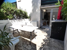 Pinède. Studio cabine loggia avec terrasse