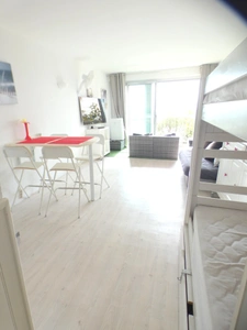 Môle. Studio en première ligne vue mer