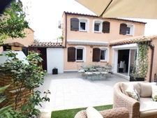 Pinède. Maison 4 pièces 51 m² sur une parcelle de 130 m²