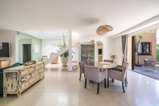 Agde. Villa 6 pièces 223 m²