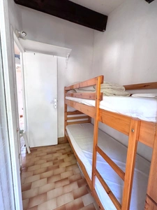 Pinède. Studio cabine