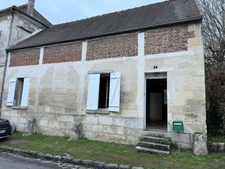 COURTEUIL 60300 tout proche de Senlis / Maison de village de 110 M² entierement à rénové sur une parcelle de 200m² env.