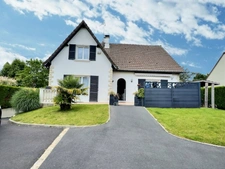 MORTEFONTAINE (OISE) Maison 7 pieces de 175m² sur parcelle de 831m²