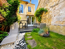PRESLES (95) Maison de ville mitoyenne à vendre 3 pièces de 70 m² au sol plus dependance  