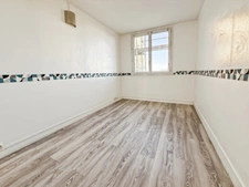 EXCLUSIVITÉ – 3 PIÈCES REFAIT À NEUF – DOUBLE BALCON – RAVALEMENT PAYÉ – RER À PIED