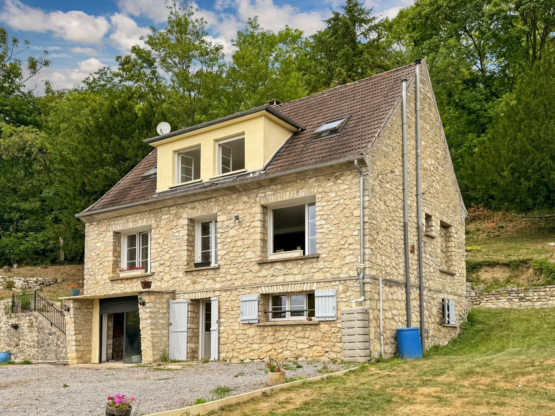 Maison 6 pièces 140 m² · à Crepy en Valois · 140 m² · 440 000 €