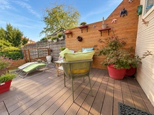 VERNEUIL-EN-HALATTE – MAISON FAMILIALE VIVABLE DE PLAIN-PIED, BEAUX VOLUMES, VÉRANDA ET JARDIN PAYSAGER