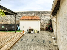 Maison de village en pierre – 105 m² habitables – Charme & confort à 5 min de l'A83 ! LE LANGON (85)