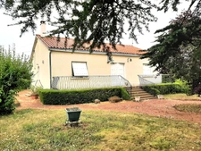 Charmante Maison Plain-Pied à Mouzeuil Saint Martin - 136 500 €