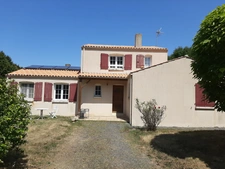 Villa familiale de 153 m² sur terrain arboré de 3 124 m² – Entre Pétosse et L’Hermenault