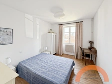 CIBOURE CENTRE – CHARME DE L’ANCIEN, 3 CHAMBRES ET 71 M² D’EXTÉRIEUR + PARKING