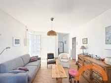 CIBOURE CENTRE – CHARME DE L’ANCIEN, 3 CHAMBRES ET 71 M² D’EXTÉRIEUR + PARKING