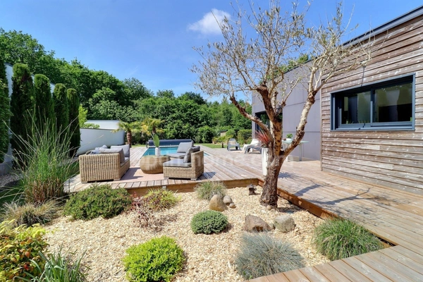 Maison 6 pièces 197m² à Orvault quartier résidentiel "La Forêt" 