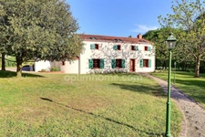 Propriété 10 pièces (8 chambres) 205m² à MONTREVAULT-SUR-EVRE