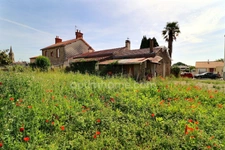 Opportunité Rénovation ! Maison en pierres de 85 m² avec terrain – Port-Saint-Père (Centre-Ville)