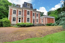 Propriete à vendre 23 pièces LA CHAPELLE SUR ERDRE (44)