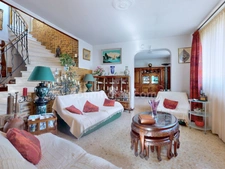 Belle villa à rénover de 180 m² 6 chambres, sur une parcelle de 400m² quartier Cabot/sainte Marguerite