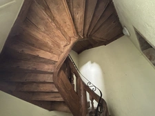 SEMUR EN AUXOIS centre-ville : appartement quatre piéces, 93m², avec une terrasse. Prix : 155 000€.