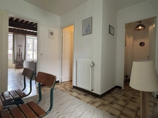 SEMUR EN AUXOIS centre-ville : appartement quatre piéces, 93m², avec une terrasse. Prix : 155 000€.