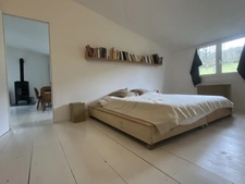 Semur-en-Auxois 20 min: maison de 360m², 10 pièces, 6 chambres, terrain 1700m², atelier. Prix : 410 000€.