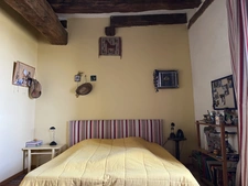 SEMUR 20 min : maison rénovée 239 m² + gîte 110 m², dépendances, jardin, piscine. Prix : 580 000 €.