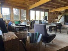 Semur-en-Auxois 20 min: maison de 360m², 10 pièces, 6 chambres, terrain 1700m², atelier. Prix : 410 000€.