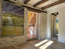 MONTBARD 7min : maison rénovée de 142m², un logis de 58 m², dépendances, jardin, piscine. Prix : 395 000€.