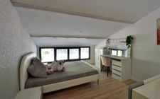 EXCLUSIVITÉ - MAISON ATYPIQUE RÉNOVÉE – 5 CHAMBRES – SOUS-SOL COMPLET – ENVIRONNEMENT PRIVILÉGIÉ