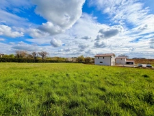EXCLUSIVITÉ - Terrain à bâtir – 1 100 m² 