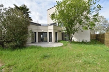 EXCLUSIVITE - Appartement T4 rez de jardin - Garage et parkings