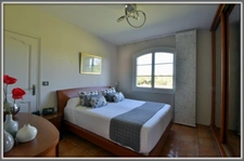 RARE - PROPRIÉTÉ - VILLA - HANGAR - 1 HECTARE