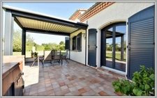 RARE - PROPRIÉTÉ - VILLA - HANGAR - 1 HECTARE