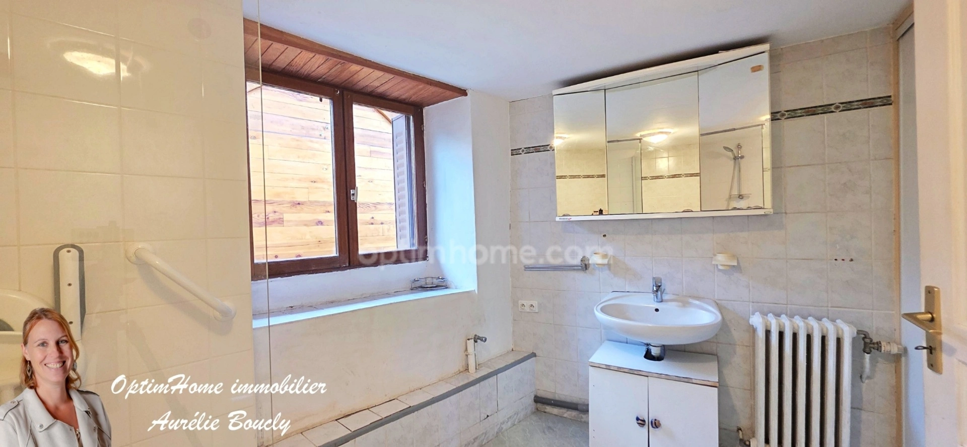 Immeuble 5 pièces 146 m² · à Les Echelles · 146 m² · 241 500 €