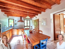 À vendre – Superbe maison en pierre avec dépendances et piscine