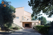 AIX-EN-PROVENCE – Propriété familiale et multi-usages de 360 m² avec piscine et espaces indépendants