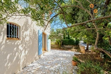 BOUC-BEL-AIR – 202 M² – 2 ESPACES DE VIE – 4 CHAMBRES – PISCINE – SOUS-SOL 140 M² – DPE B