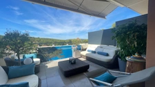 Appartement à vendre 4 pièces CHATEAUNEUF LE ROUGE avec terrasse plein ciel