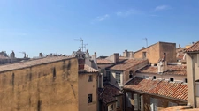 AIX-EN-PROVENCE – CENTRE HISTORIQUE – DUPLEX DE CHARME 104,81 M² – DERNIER ÉTAGE – POSSIBILITÉ T4