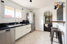 Maison à vendre 4 pièces MEYREUIL (13)