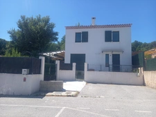 Maison récente meublée à louer avec piscine et jardin paysager – Sainte-Tulle (à 10 min de Manosque)