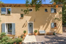 Puyloubier – Une élégante parenthèse provençale au pied de la montagne Sainte-Victoire