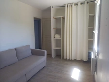 Maison récente meublée à louer avec piscine et jardin paysager – Sainte-Tulle (à 10 min de Manosque)
